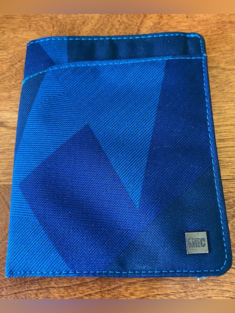 MEC Travel Cardholder